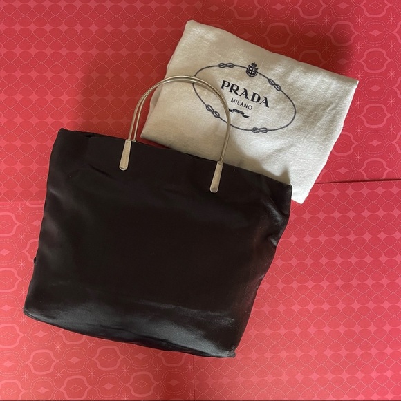 👜 Prada Satin Black RARE vintage Tote bag - Picture 5 of 16